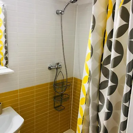 Sea View Apartment *